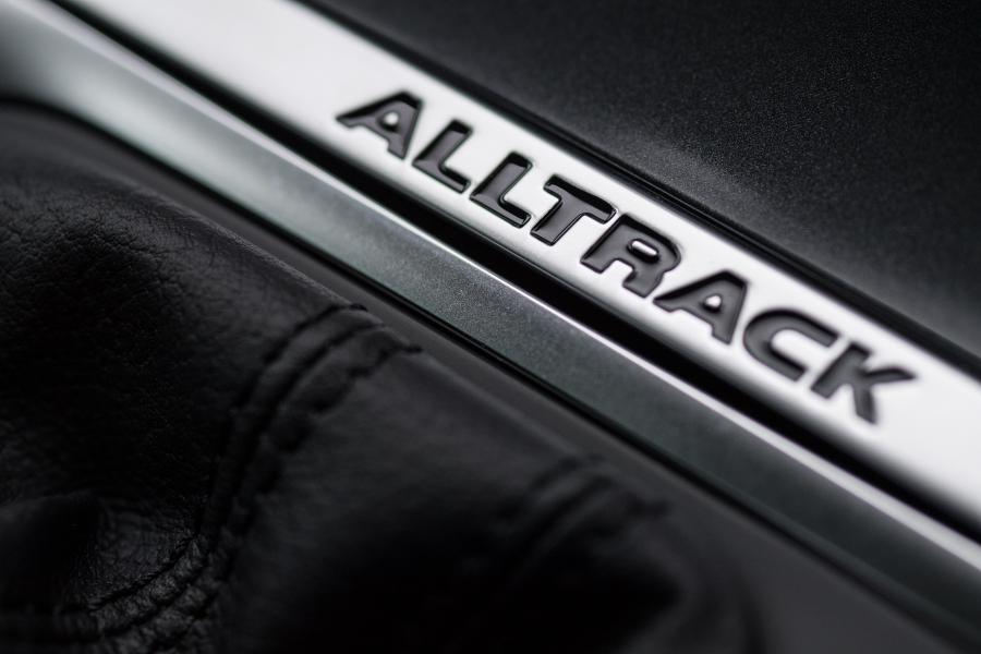Логотип Volkswagen Golf Alltrack 2017 года  (UK) (фото 9 из 33)